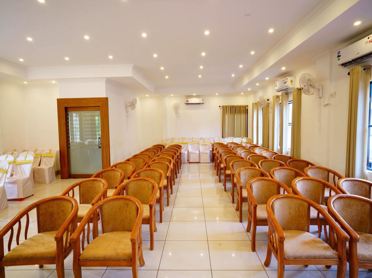 מאננטהוואדי Oyo 9404 Hotel White Fort מראה חיצוני תמונה