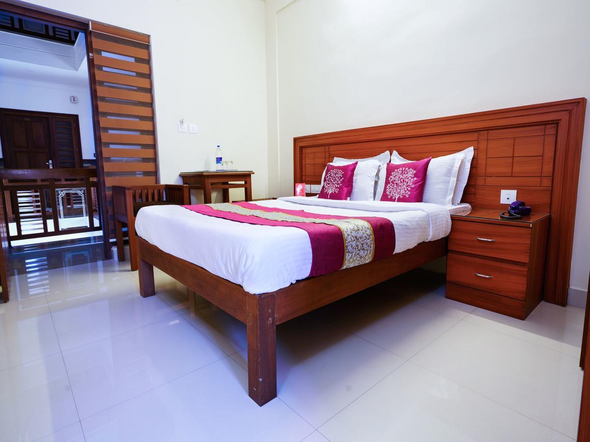 מאננטהוואדי Oyo 9404 Hotel White Fort מראה חיצוני תמונה